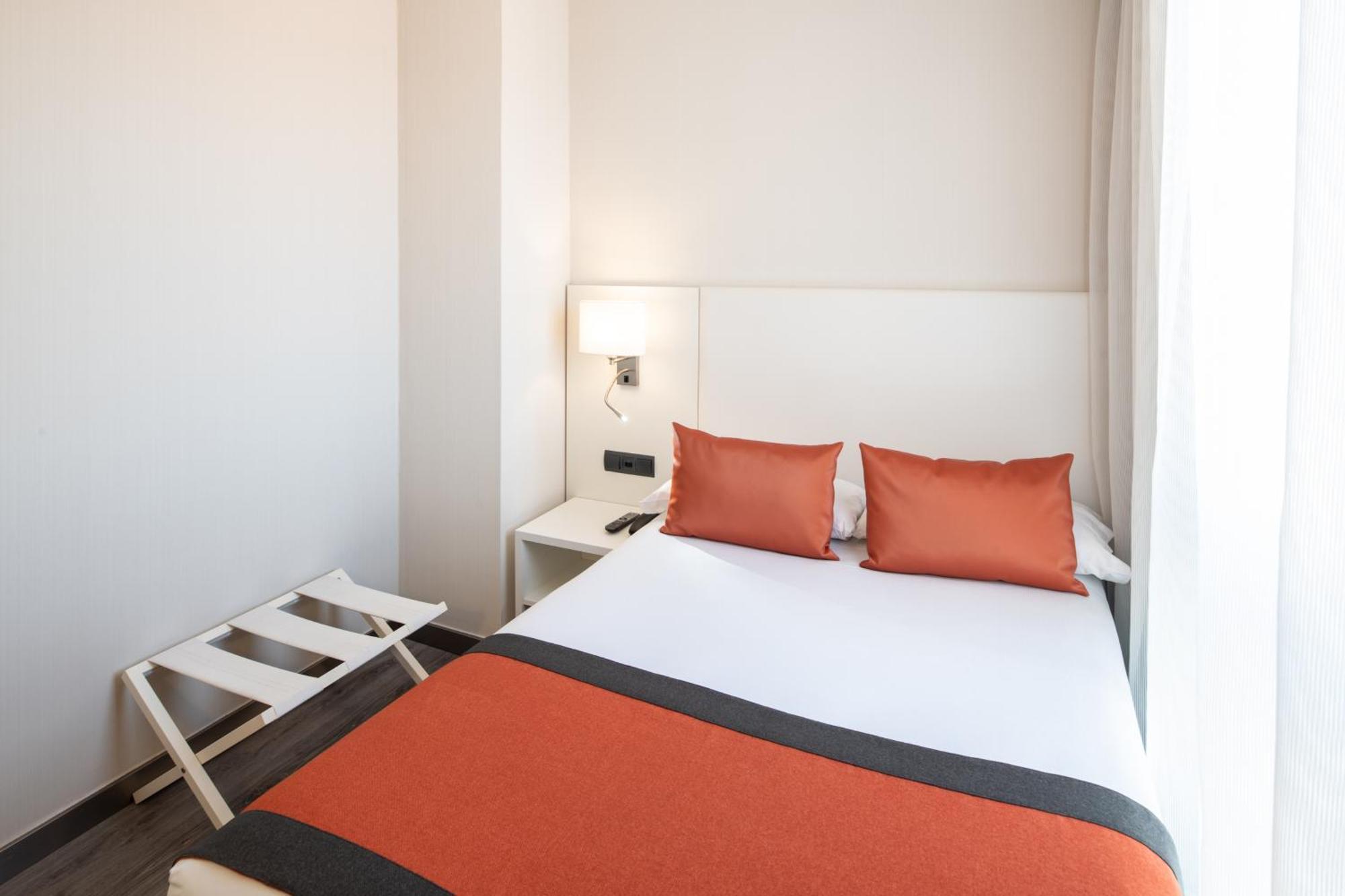 Catalonia Bristol Hotel San Andres de la Barca Ruang foto