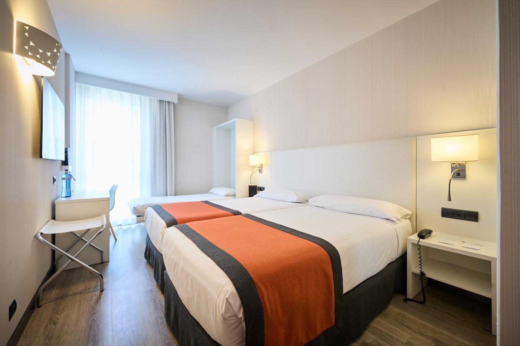 Catalonia Bristol Hotel San Andres de la Barca Ruang foto